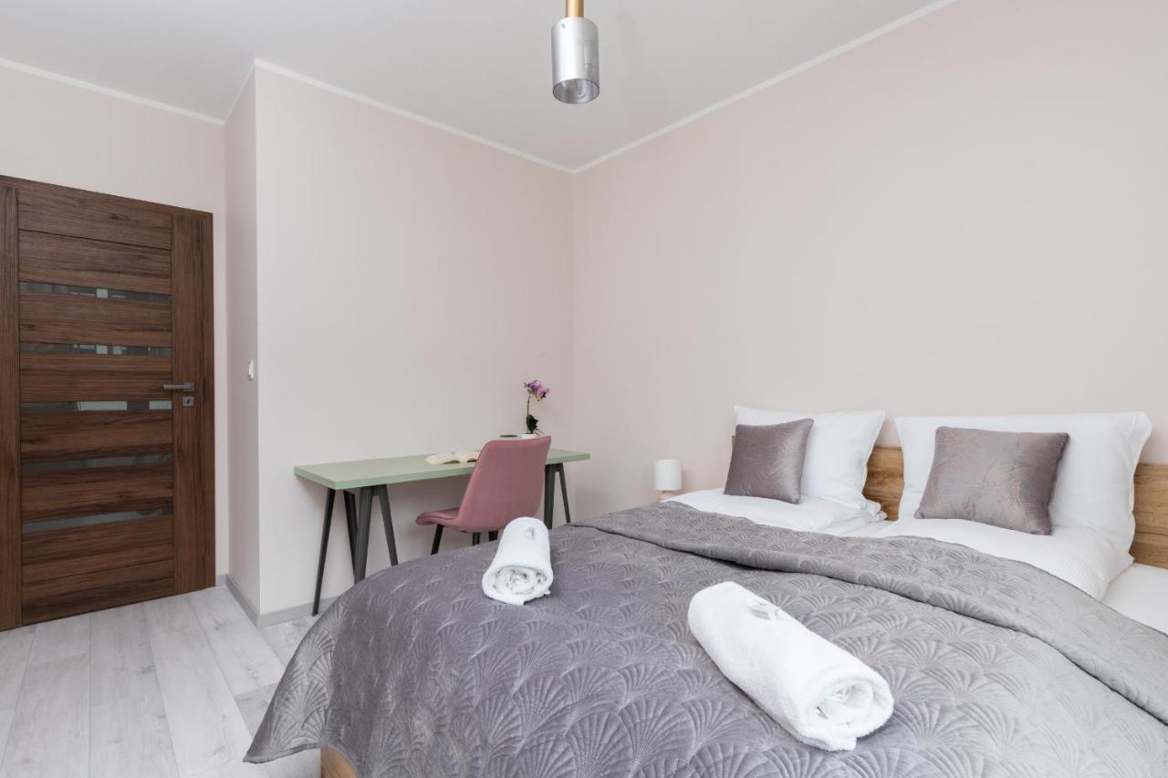 Plac Unii Apartment Gdynia By Noclegi Renters Bagian luar foto