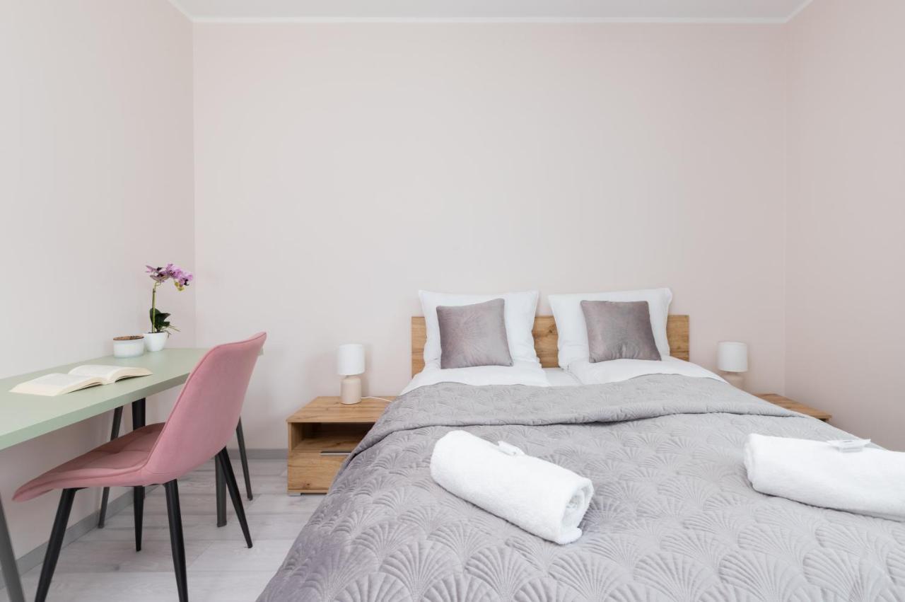 Plac Unii Apartment Gdynia By Noclegi Renters Bagian luar foto