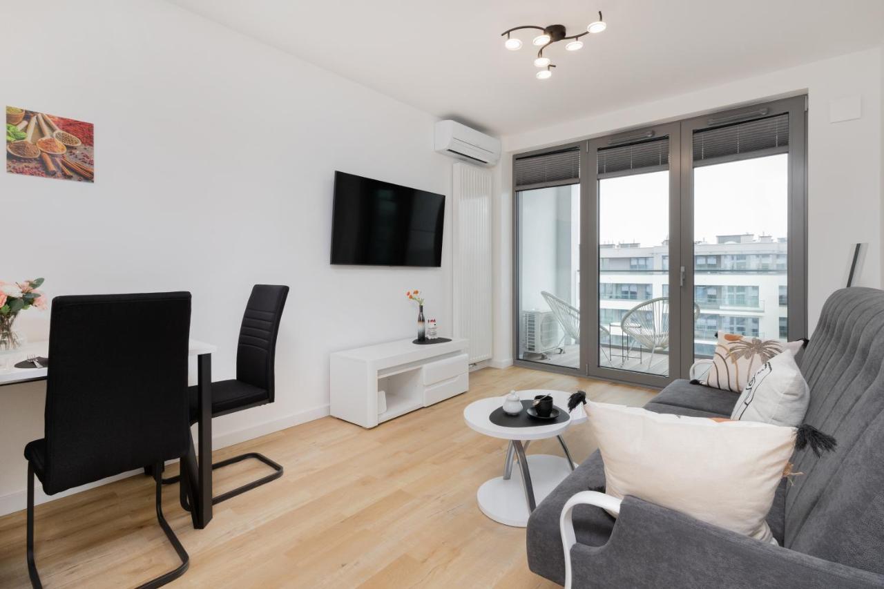 Plac Unii Apartment Gdynia By Noclegi Renters Bagian luar foto